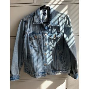 Gap light wash denim jacket